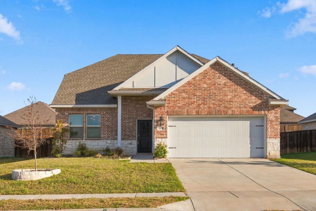 604 Brook View Drive, Van Alstyne, TX 75495 — photo 1
