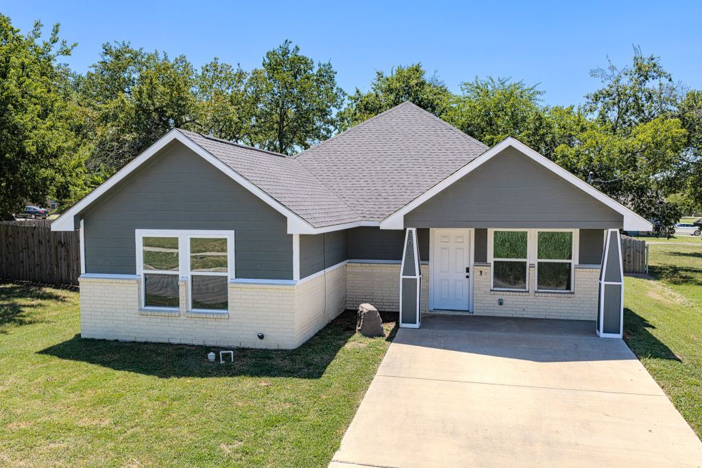 3055 Silver Street, Greenville, TX 75401 — photo 1