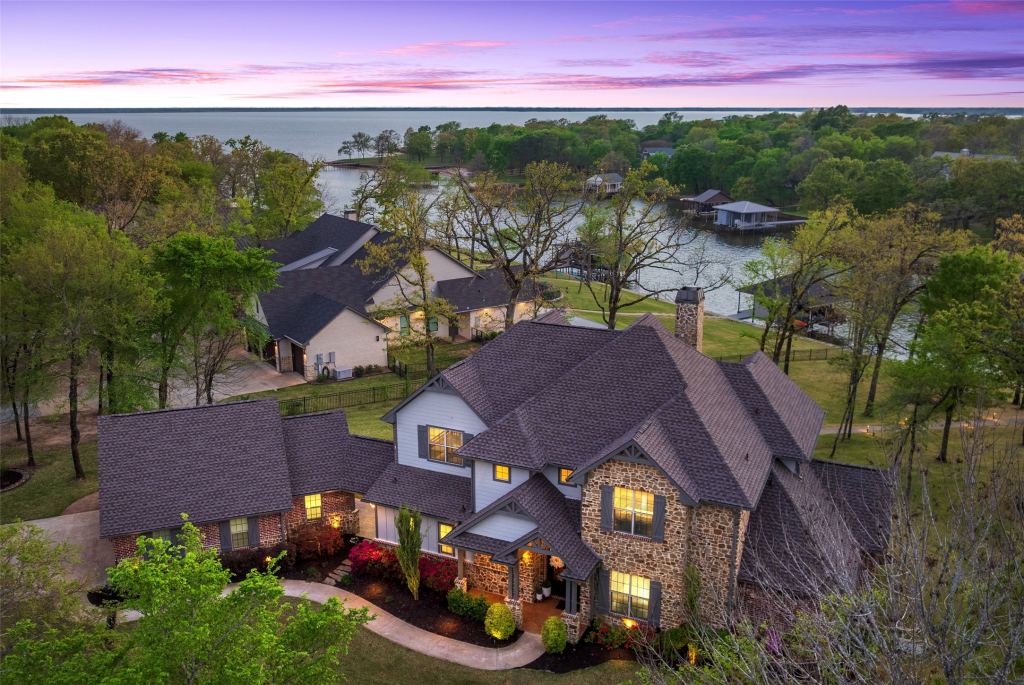 211 Sandpiper Drive