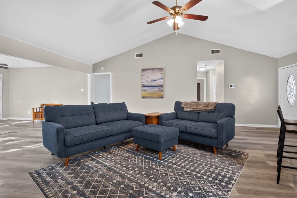 404 Greenleaf Drive, Azle, TX 76020 — photo 1