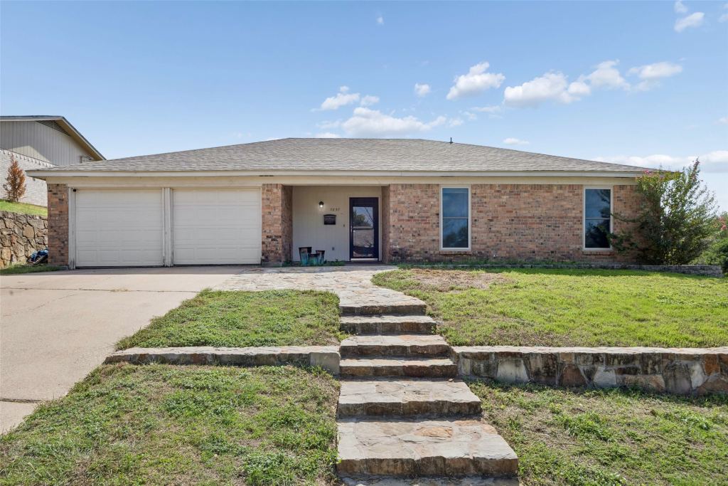 7837 Gaston Avenue, Fort Worth, TX 76116 — photo 1