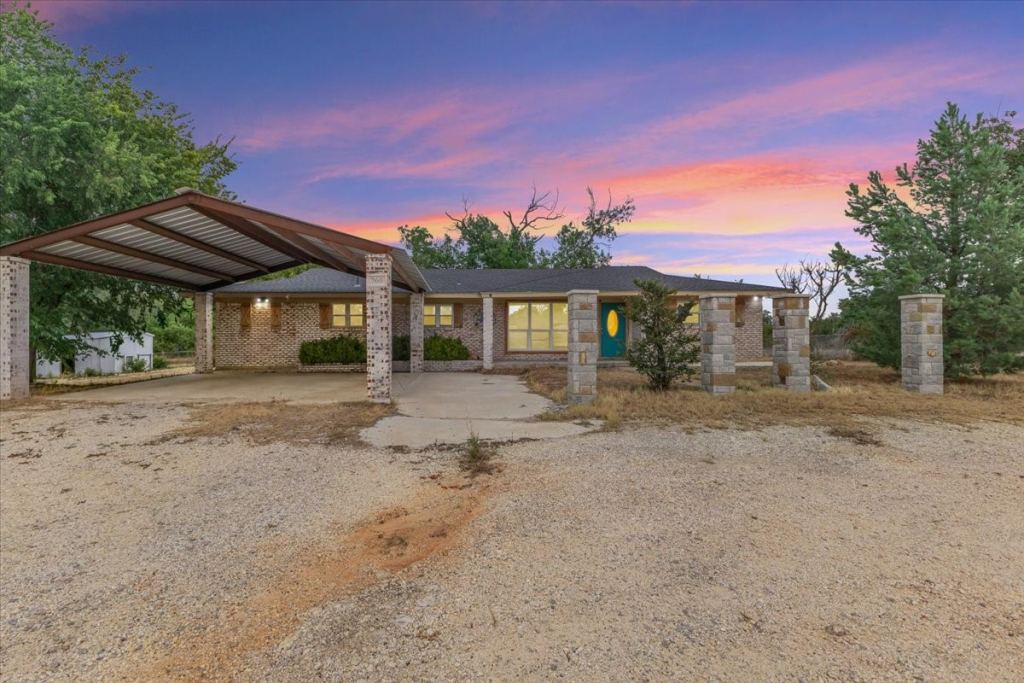 760 College Farm, Stephenville, TX 76401 — photo 1