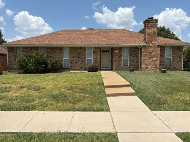 1611 Steenson Drive, Carrollton, TX 75007 — photo 1