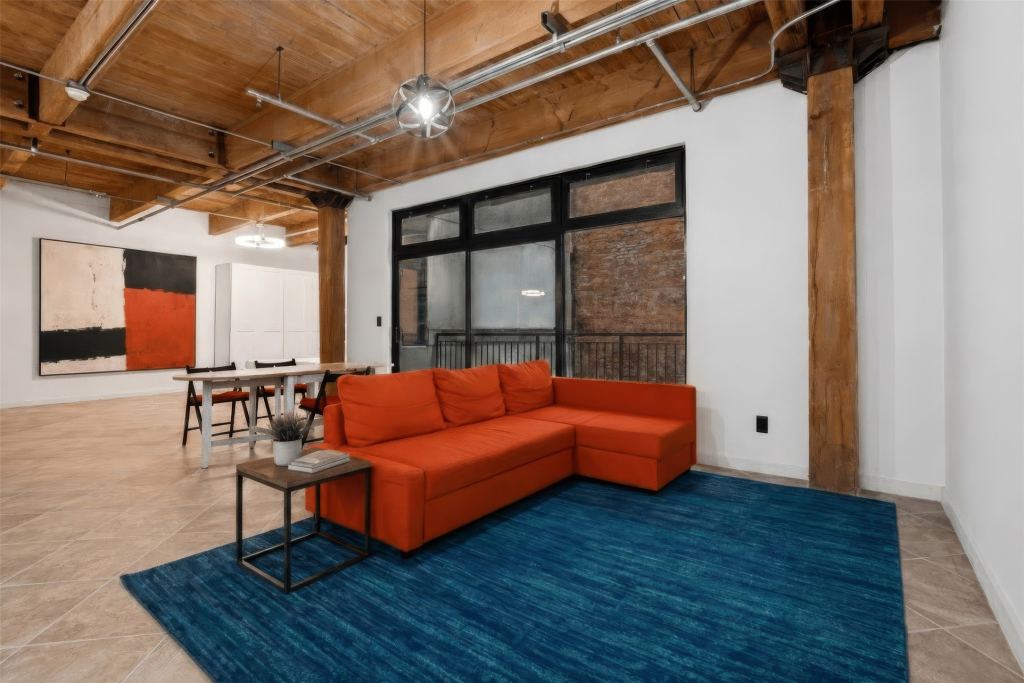 509 elm Street 401