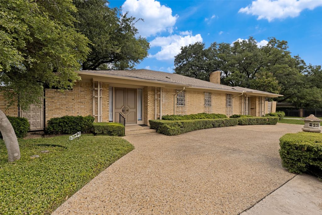 9133 Boedeker Circle, Dallas, TX 75225 — photo 1