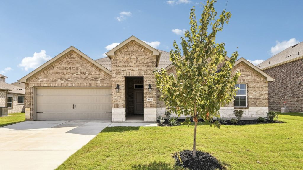 9520 Bently Boulevard, Aubrey, TX 76227 — photo 1