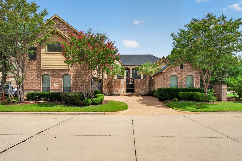 3801 Park Manor Court