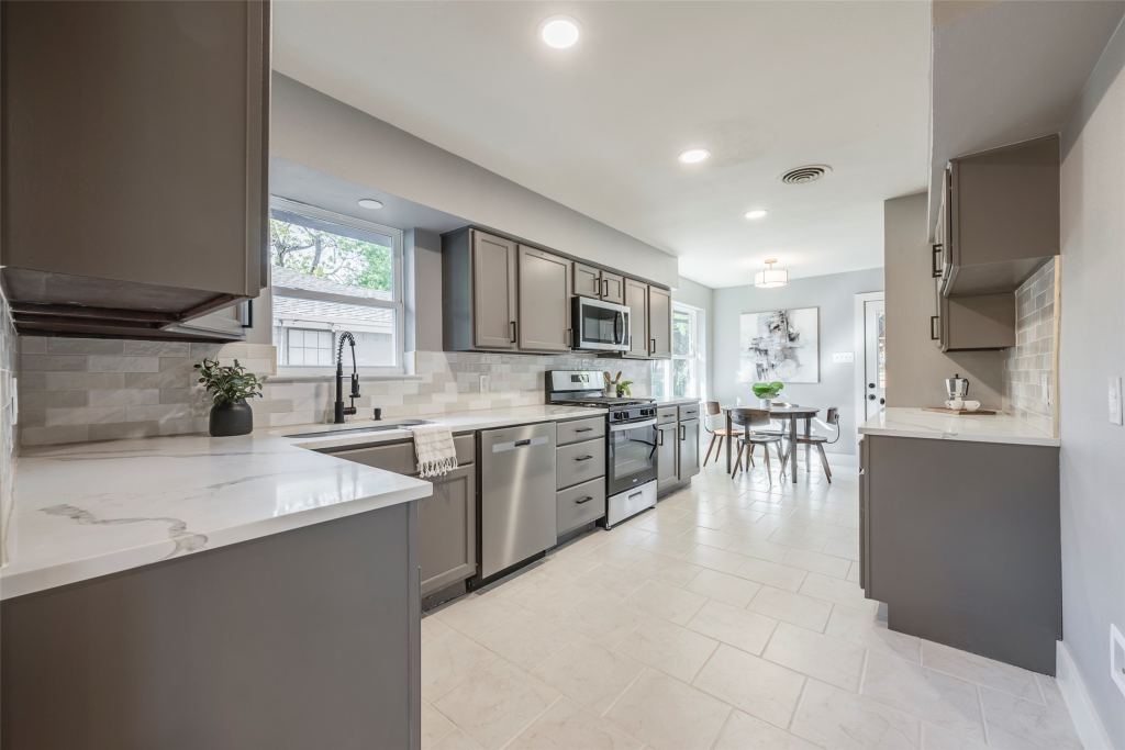 3017 San Medina Avenue, Dallas, TX 75228 — photo 1
