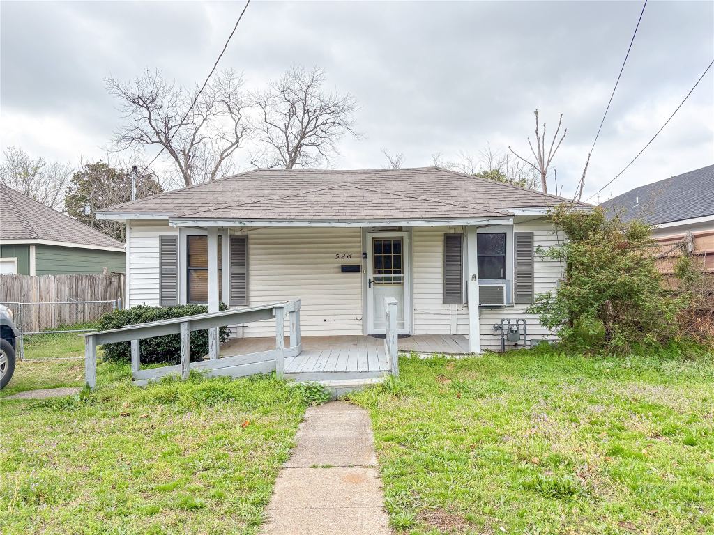 528 W Florence, Denison, TX 75020 — photo 1