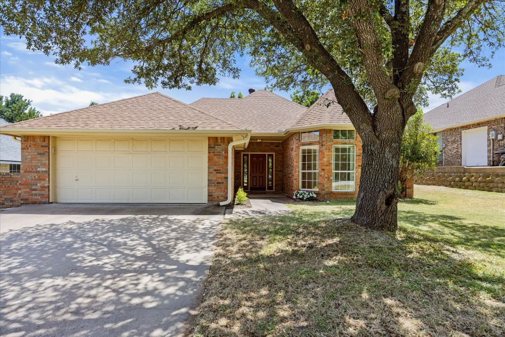 8724 Bellechase Road, Granbury, TX 76049 — photo 1