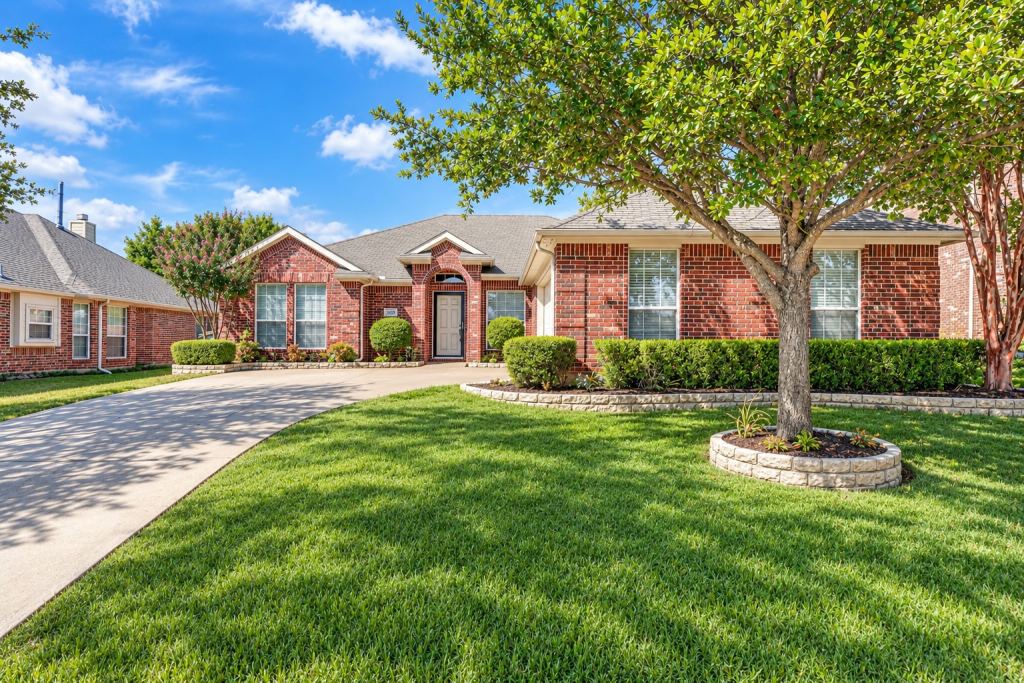 2309 Trickling Creek Drive, Garland, TX 75041 — photo 1
