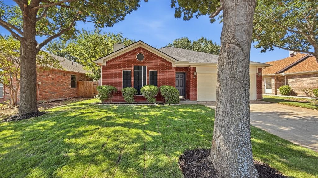 10517 Fossil Hill Drive, Fort Worth, TX 76131 — photo 1