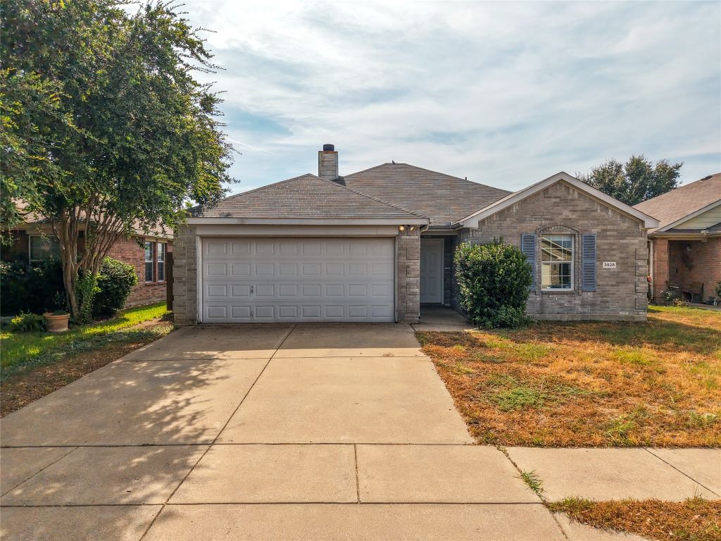 3928 Orcas Street, Fort Worth, TX 76106 — photo 1