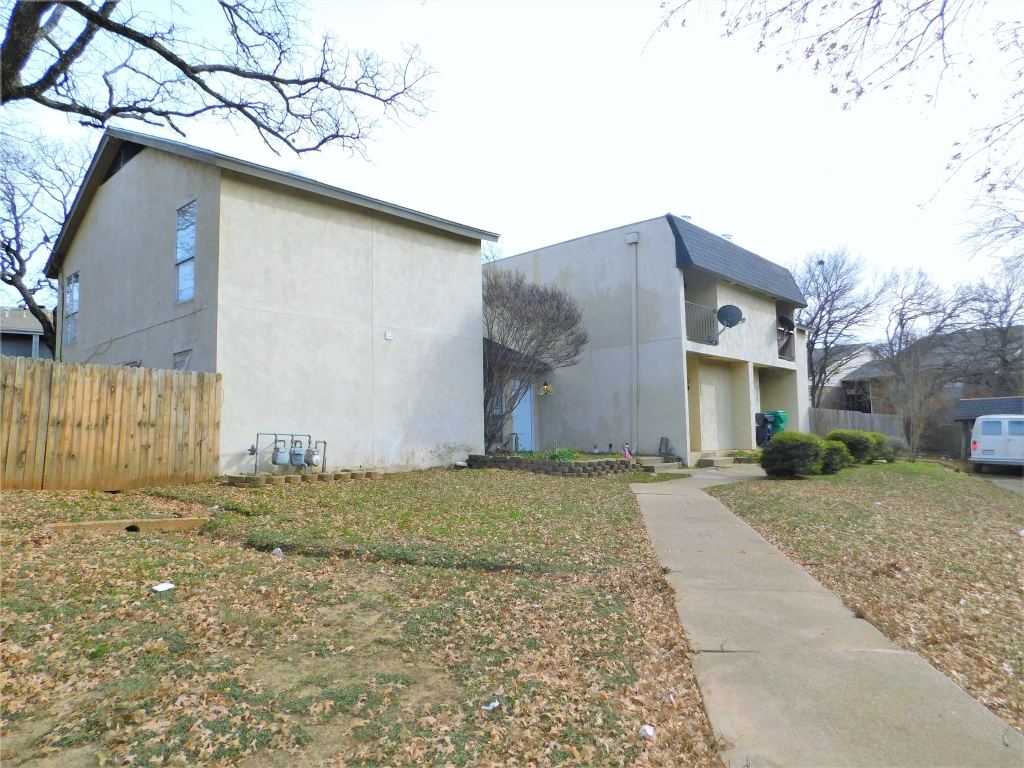 1913 Kingswood Court, Denton, TX 76205 — photo 1