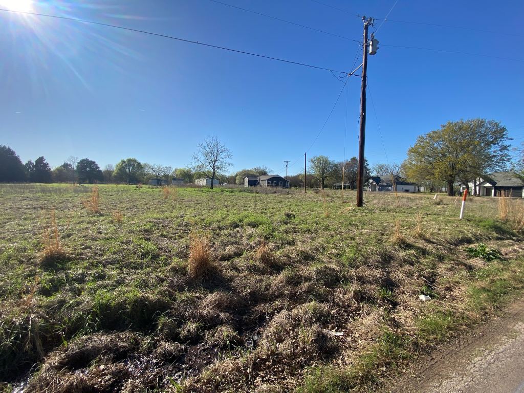 421 Kelly Lane, Seven Points, TX 75143 — photo 1