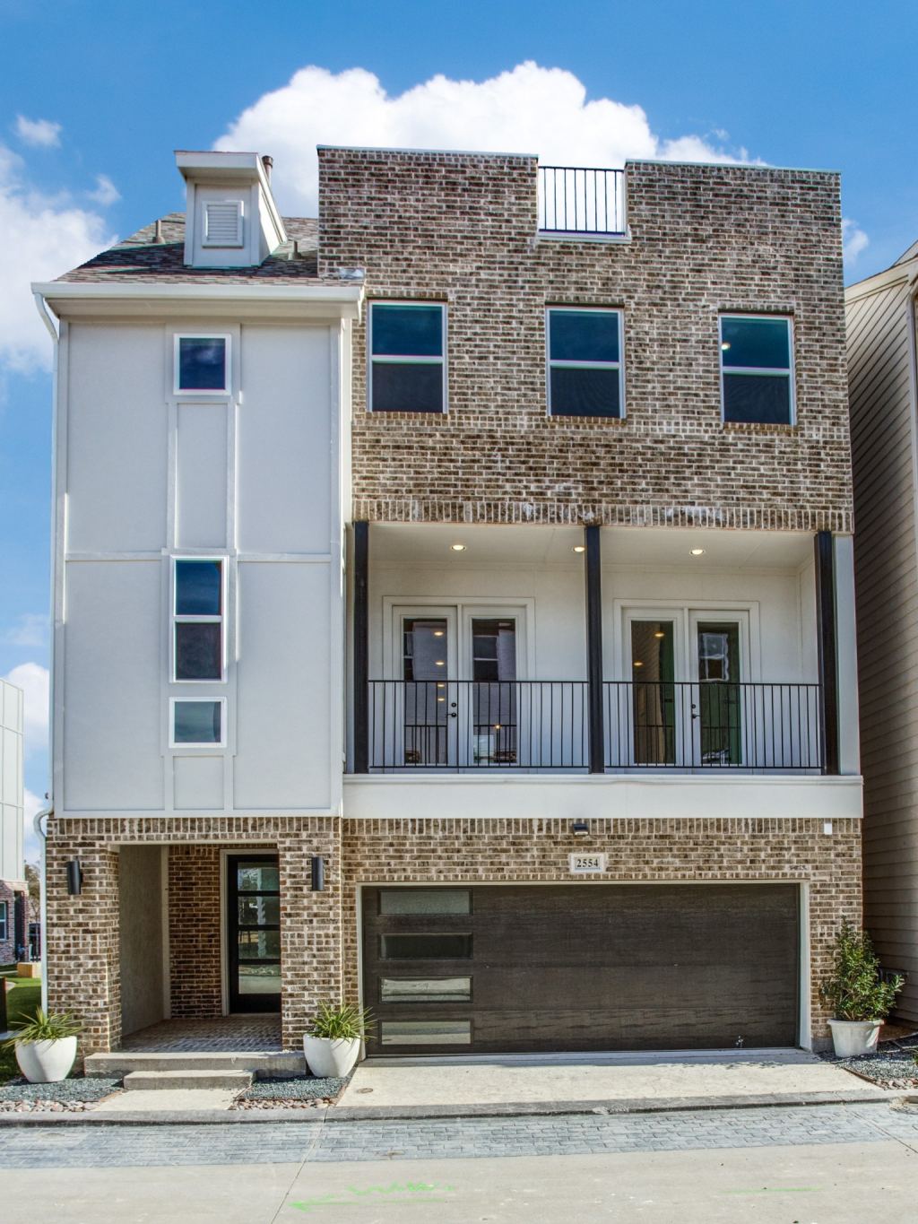 2527 Carolwood Lane, Dallas, TX 75212 — photo 1