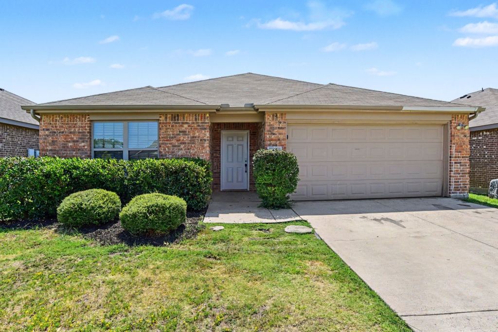 1415 Reiger Drive, Greenville, TX 75402 — photo 1