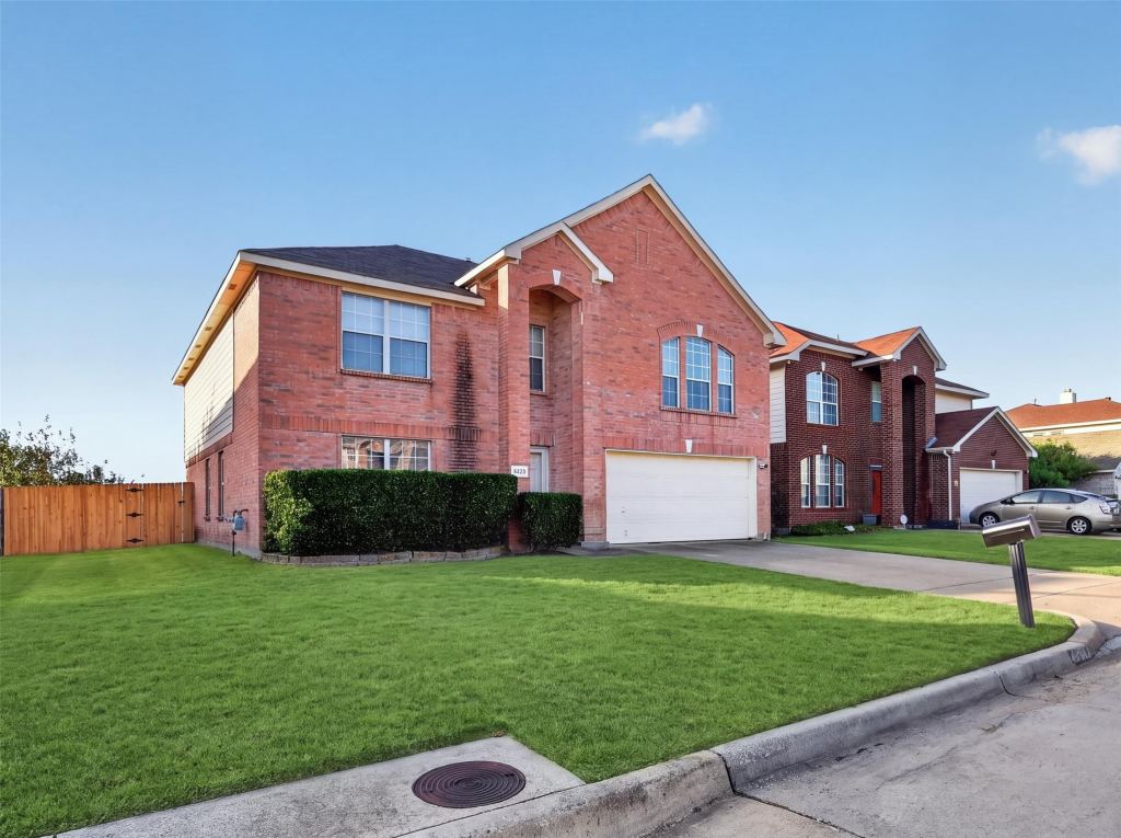 4721 Sleepy Ridge Circle