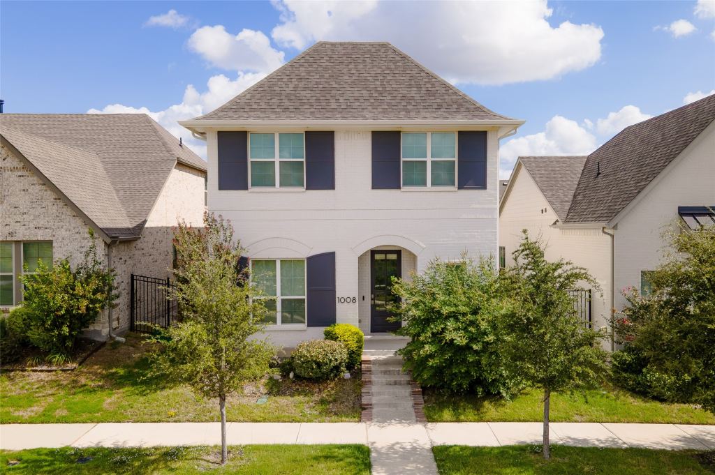1008 Bolden Avenue, Crowley, TX 76036 — photo 1