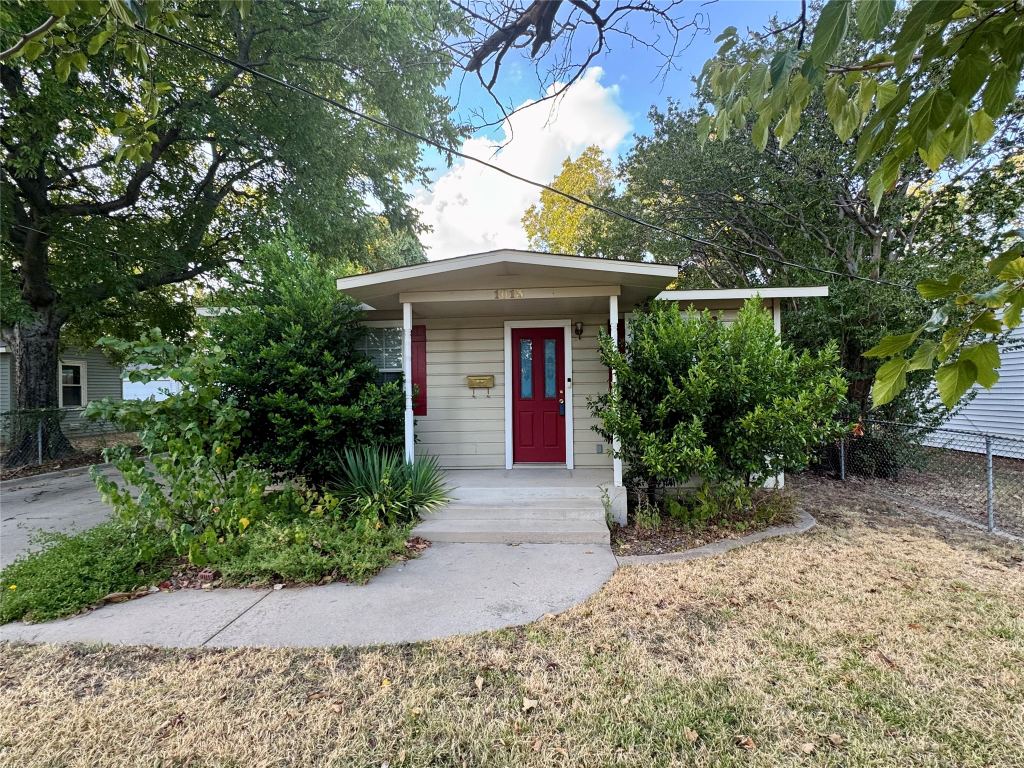 1013 Wilshire Boulevard, Arlington, TX 76012 — photo 1