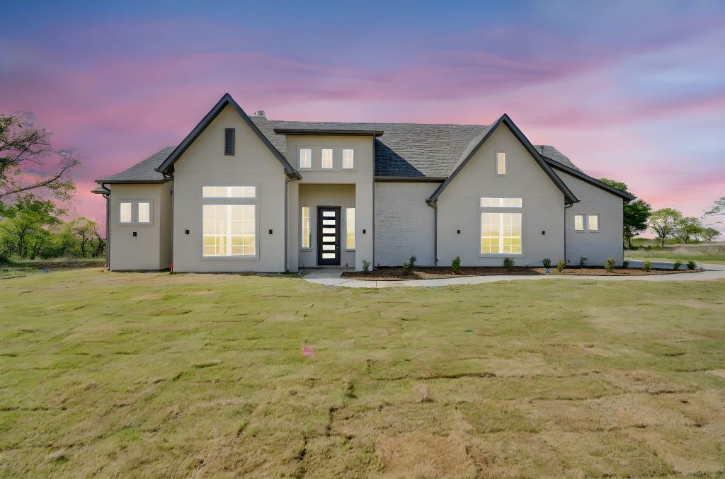 111 Barefoot Bay Boulevard, Corsicana, TX 75109 — photo 1