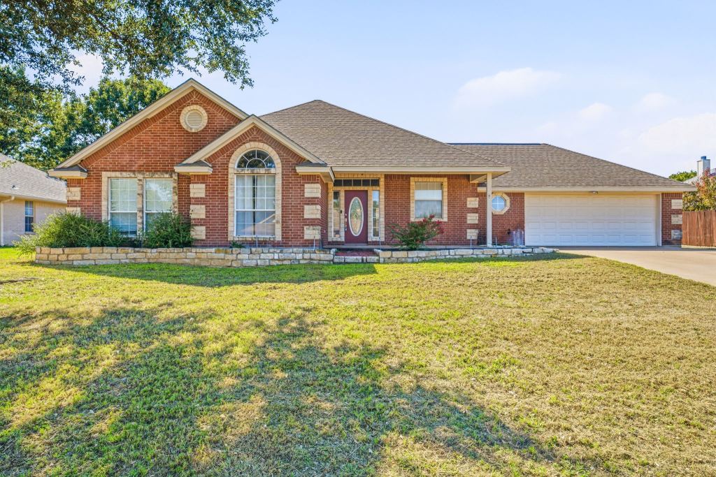 1466 Oakwood Drive, Stephenville, TX 76401 — photo 1