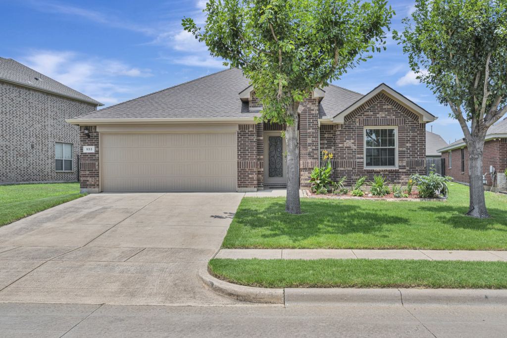 933 Keel Line Drive, Crowley, TX 76036 — photo 1