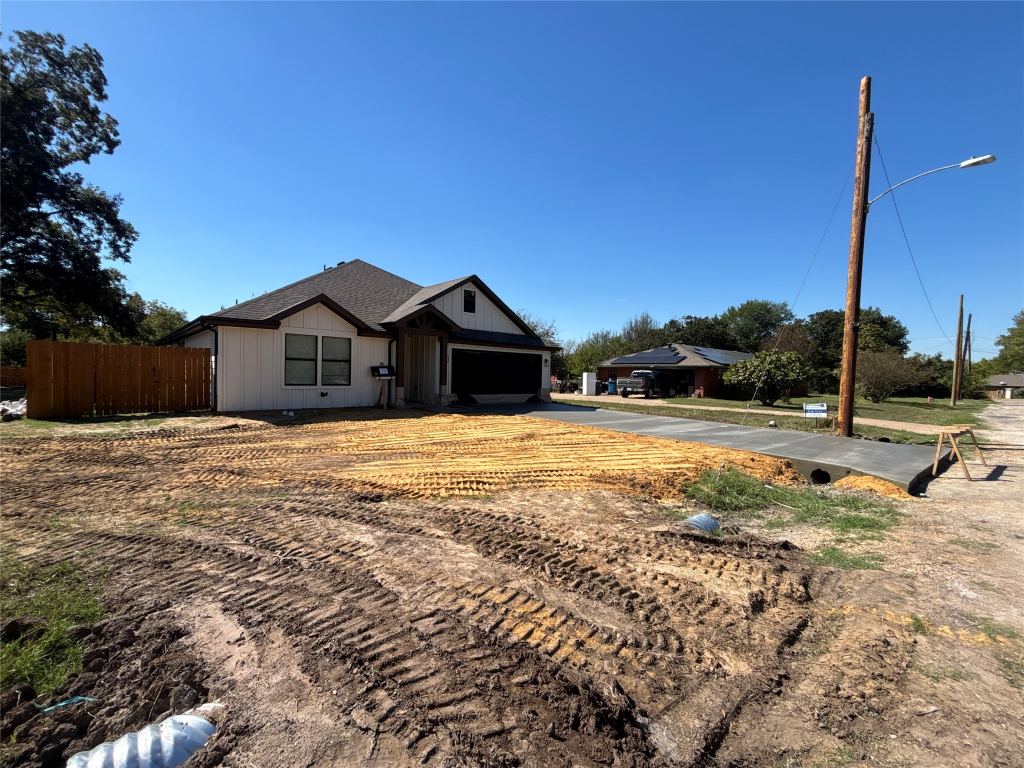 602 N 33RD Street, Corsicana, TX 75110 — photo 1