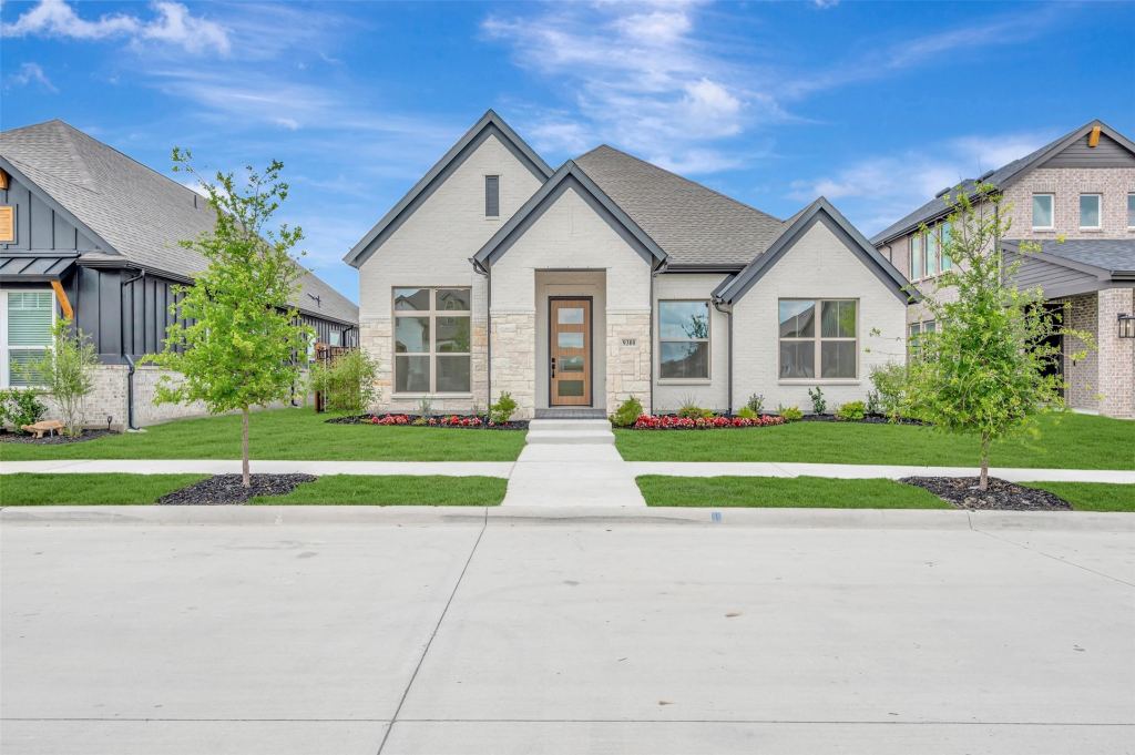 9308 Persimmon Lane, Mesquite, TX 75126 — photo 1