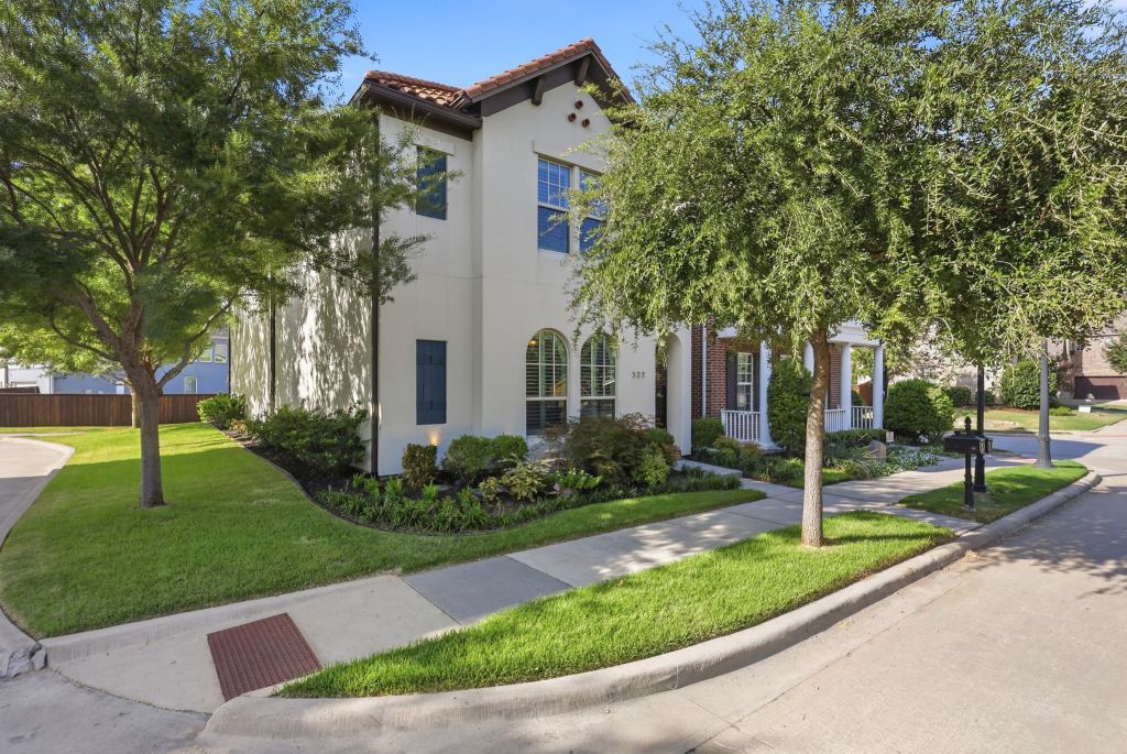527 Sandy Lane