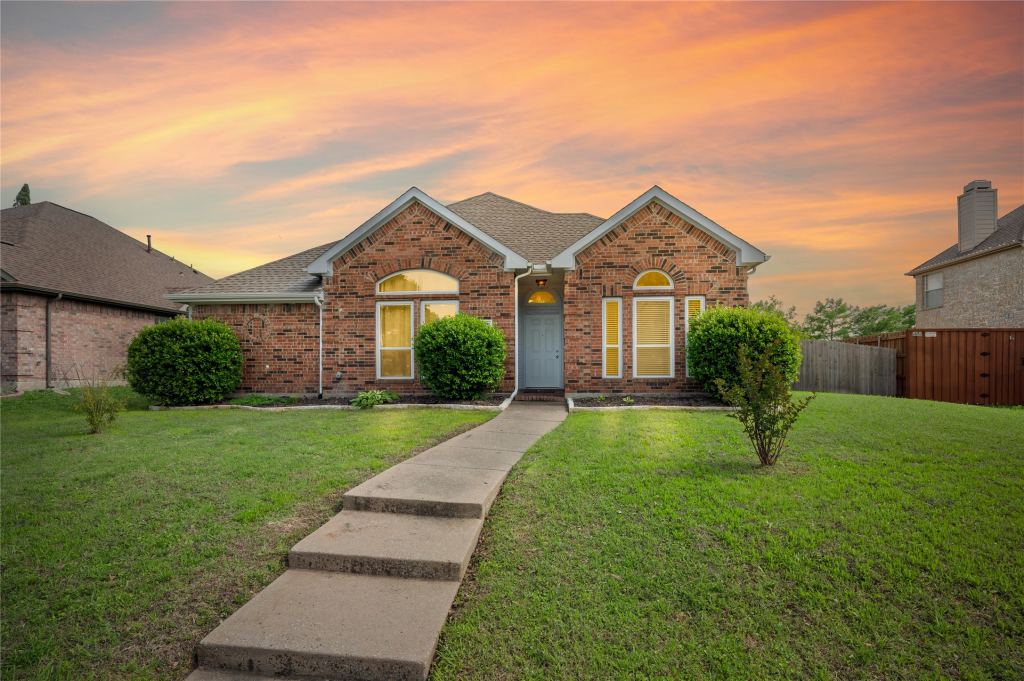 5608 Manchester Drive, Richardson, TX 75082 — photo 1