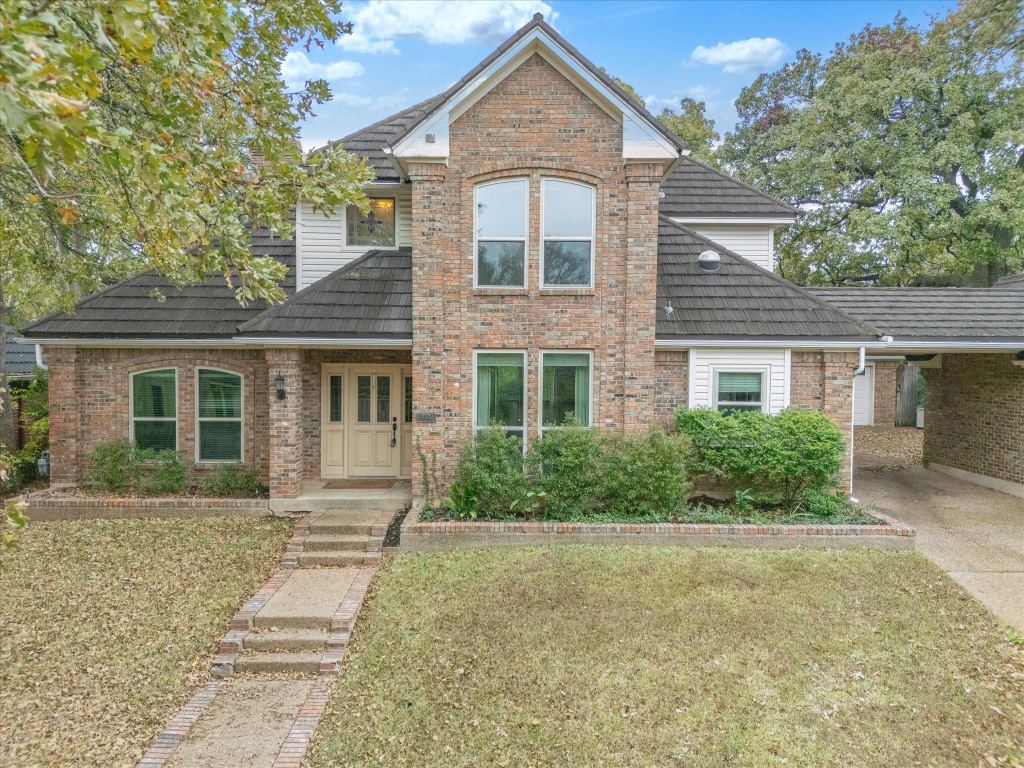 2004 Misty Creek Drive, Arlington, TX 76017 — photo 1
