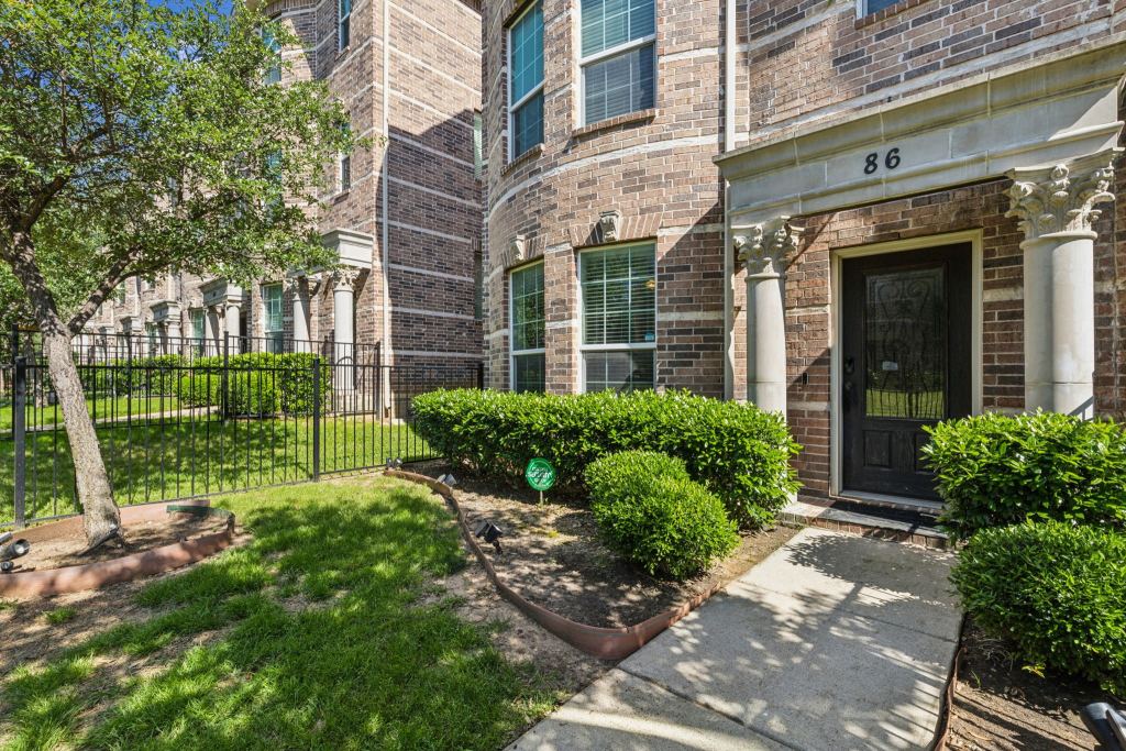 2500 Rockbrook Drive #6C-86, Lewisville, TX 75067 — photo 1