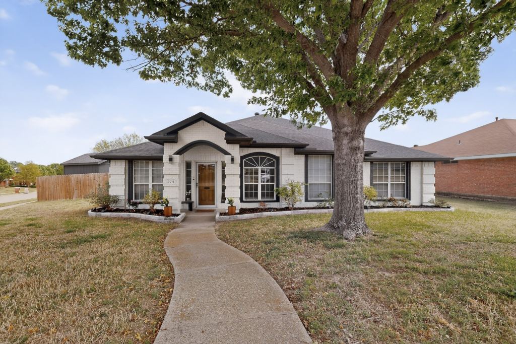 3015 Antelope Drive, Mesquite, TX 75181 — photo 1