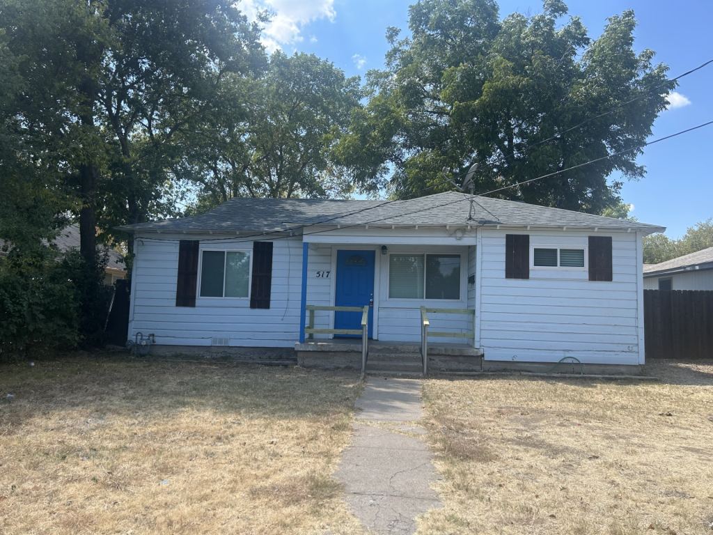 517 Hawthorne Street, Irving, TX 75061 — photo 1