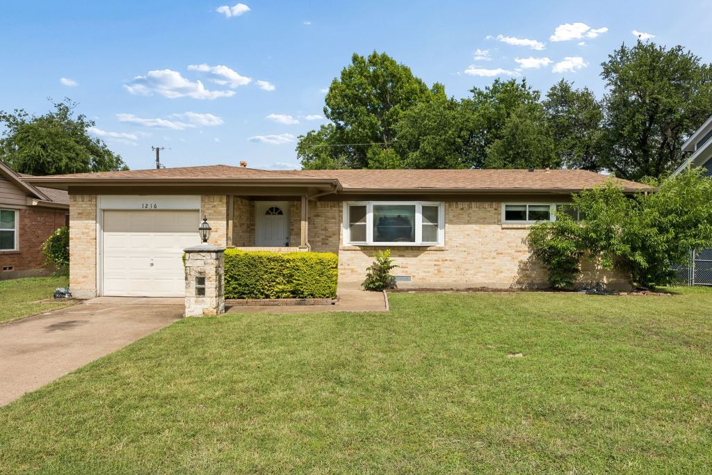 1216 Bluebird Lane, Garland, TX 75042 — photo 1
