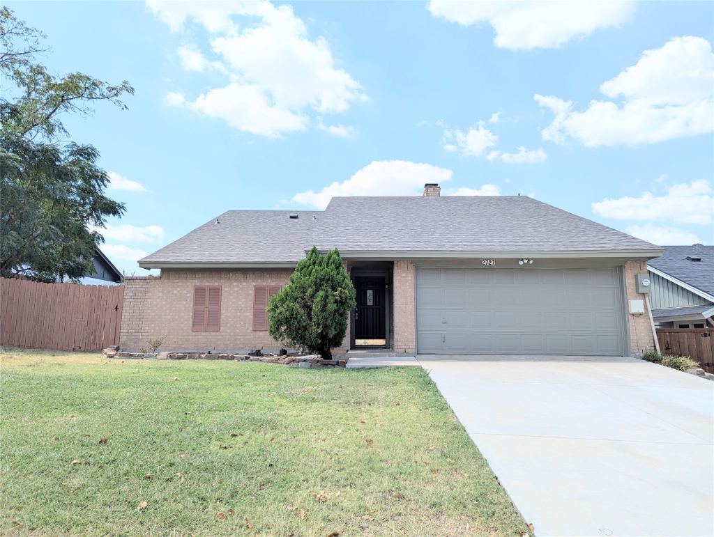 2727 Colonial Drive, Carrollton, TX 75007 — photo 1