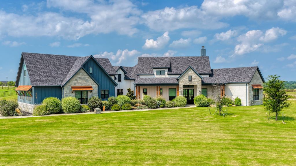 408 Royal Santana Run, Weatherford, TX 76087 — photo 1