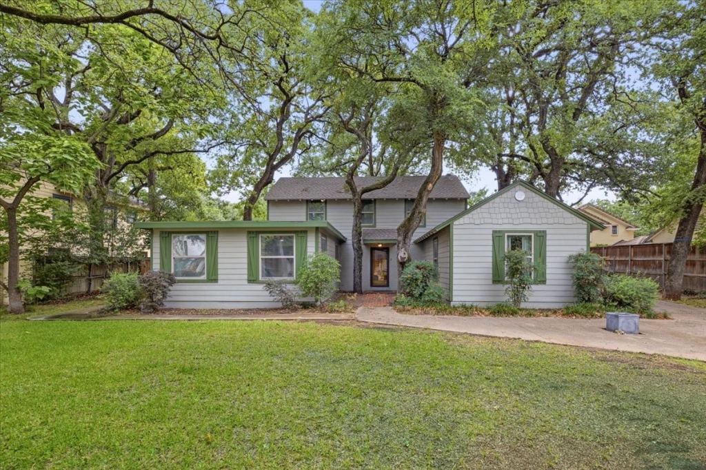 401 N Bailey Avenue, Fort Worth, TX 76107 — photo 1