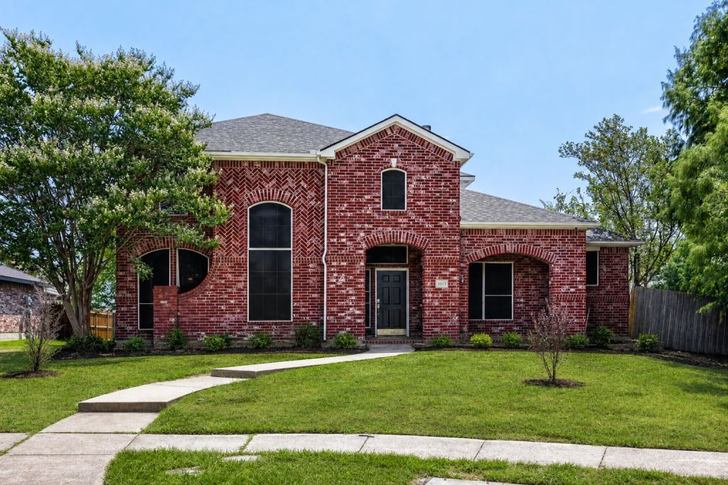 1013 Hampstead Drive, Mesquite, TX 75181 — photo 1