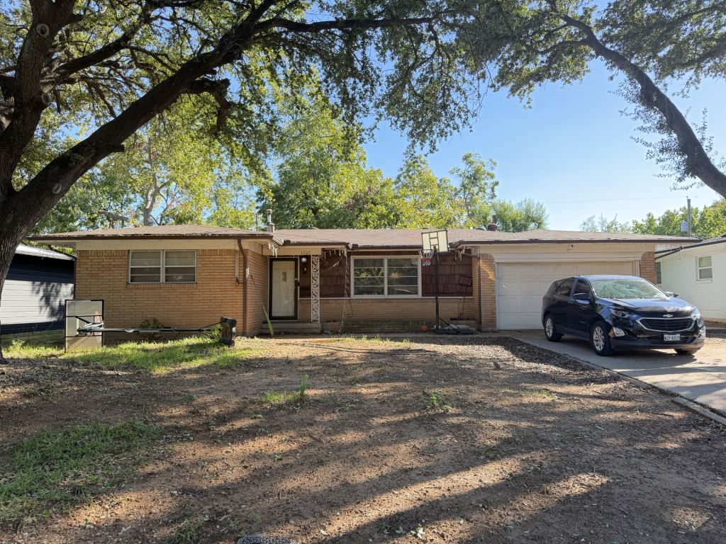 1202 W Tucker Boulevard, Arlington, TX 76013 — photo 1