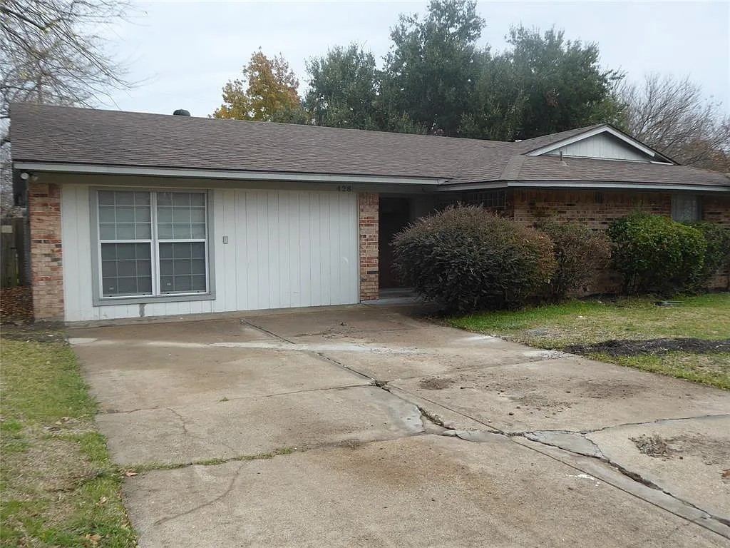 428 Birchwood Circle, Mesquite, TX 75149 — photo 1