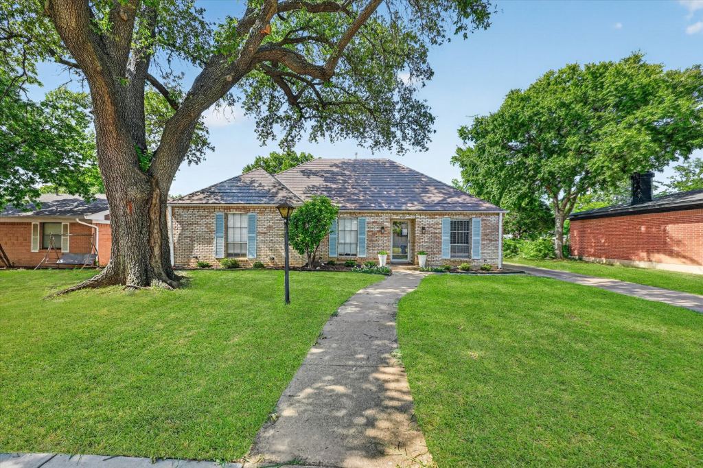 8100 Hillside Drive, Frisco, TX 75033 — photo 1