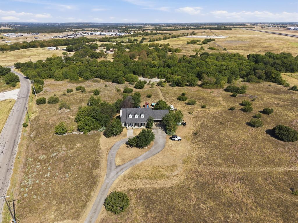 2116 Woodard Avenue, Cleburne, TX 76033 — photo 1