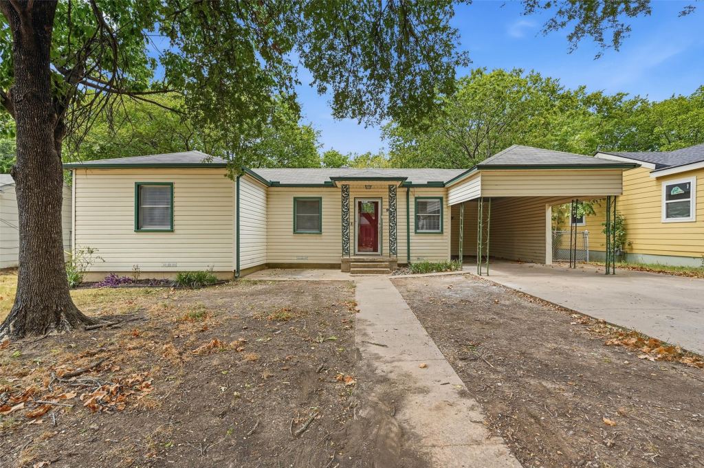 920 S Lee Avenue, Sherman, TX 75090 — photo 1