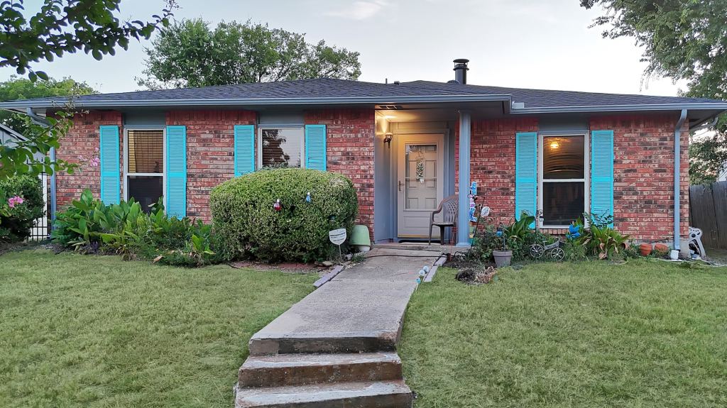 241 S Young Boulevard, DeSoto, TX 75115 — photo 1