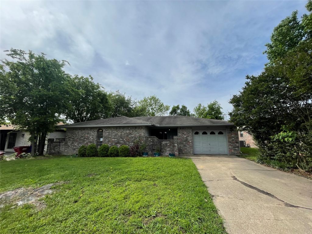 821 Loganwood Drive, Royse City, TX 75189 — photo 1