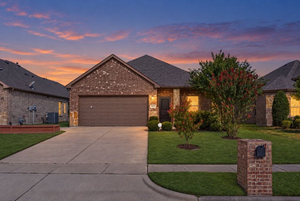 620 Redwood Drive, Greenville, TX 75402 — photo 1