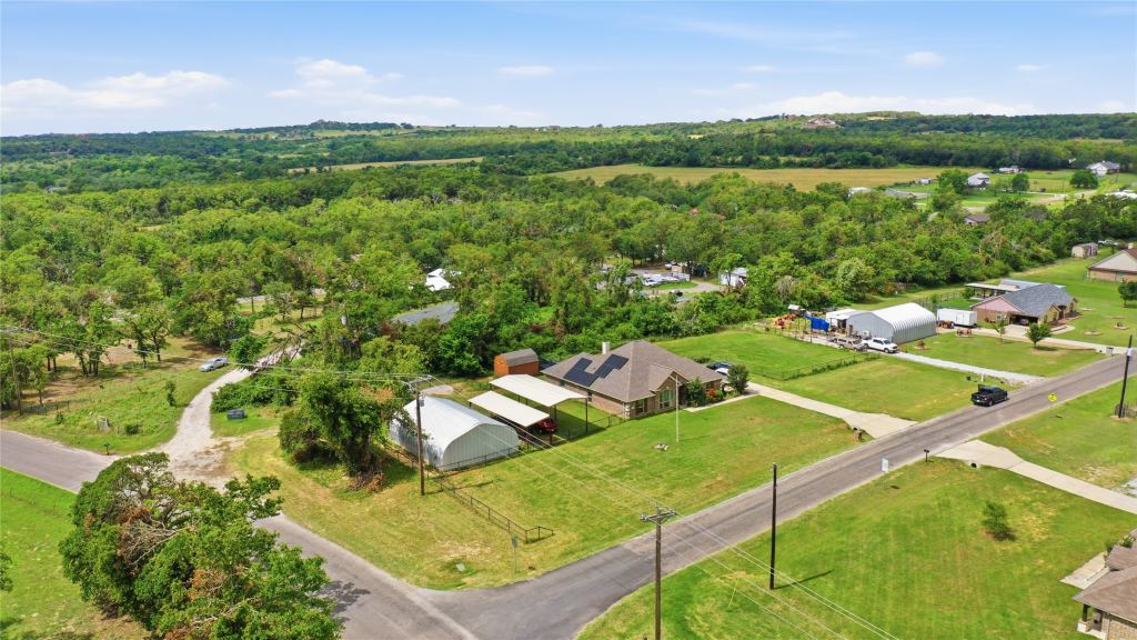 101 Hampton Lane, Springtown, TX 76082 — photo 1