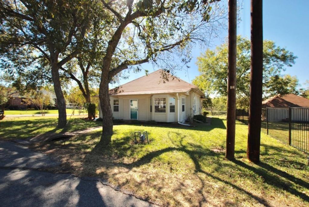 310 W Church Street A, Forney, TX 75126 — photo 1